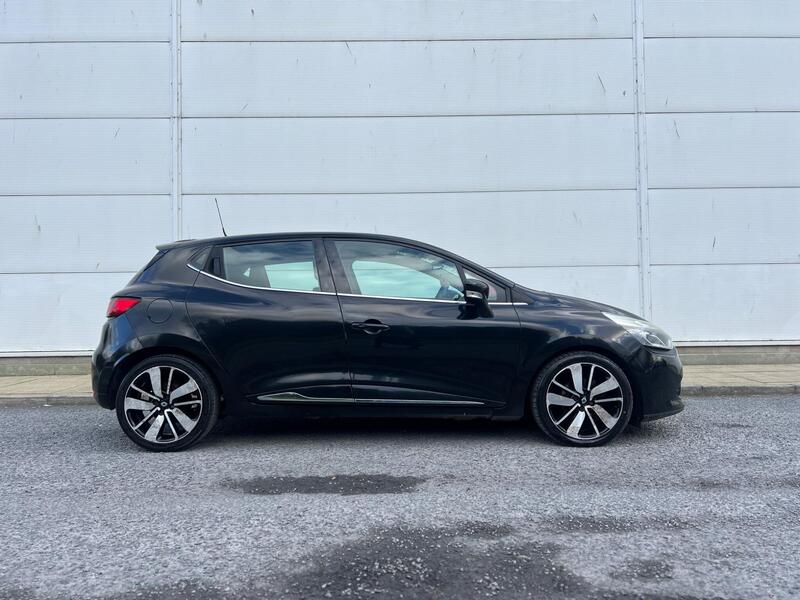 22abeef649c842b4aa97094a61c4582d