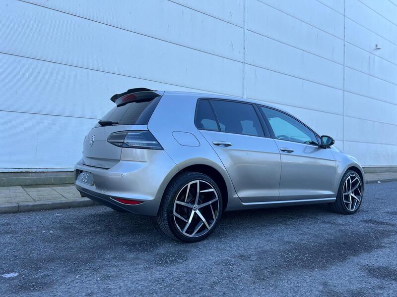 e18370f1f8294de6a0afb2ddf706c474